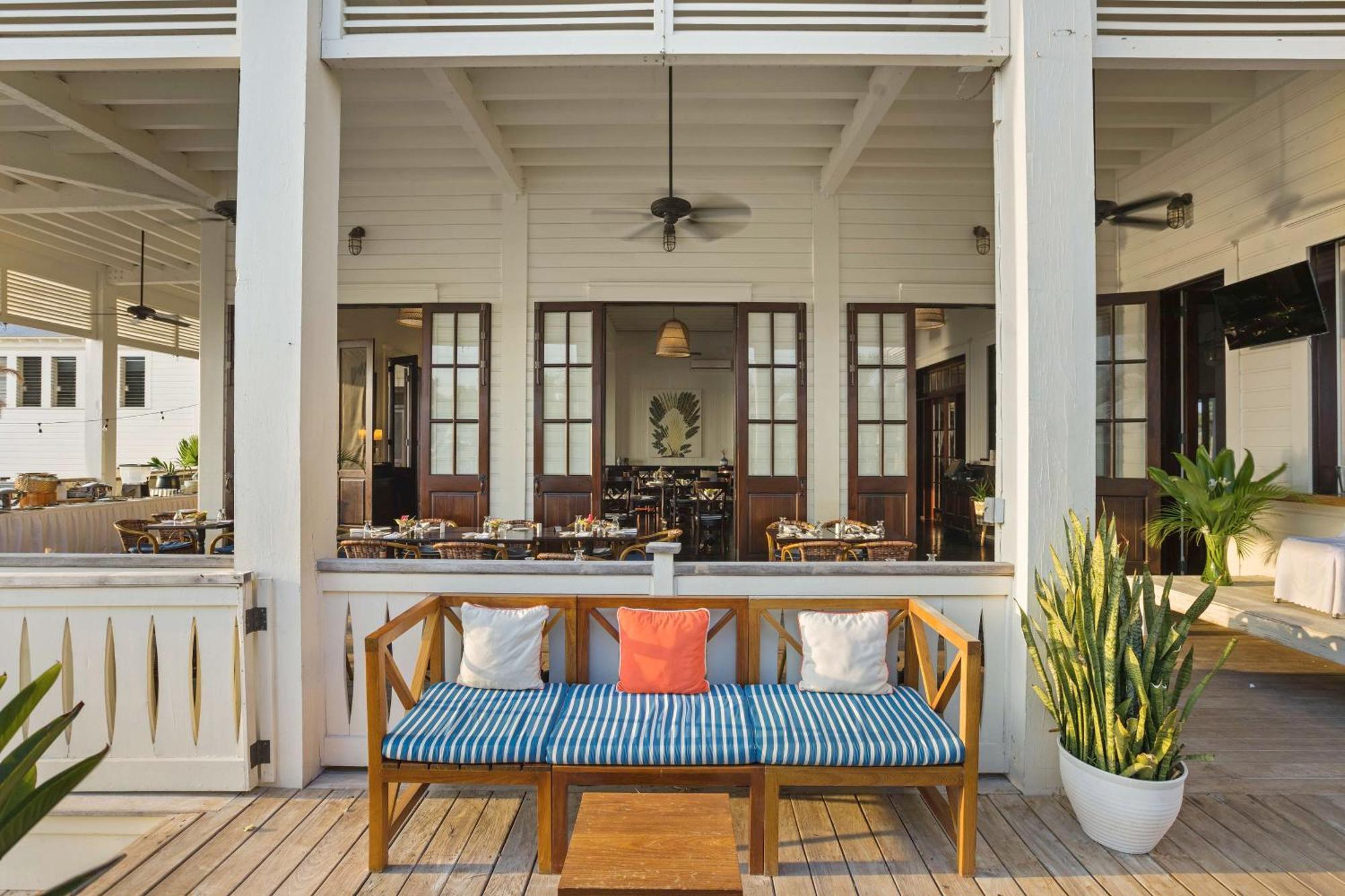 Mahogany Bay Resort And Beach Club, Curio Collection San Pedro  Extérieur photo