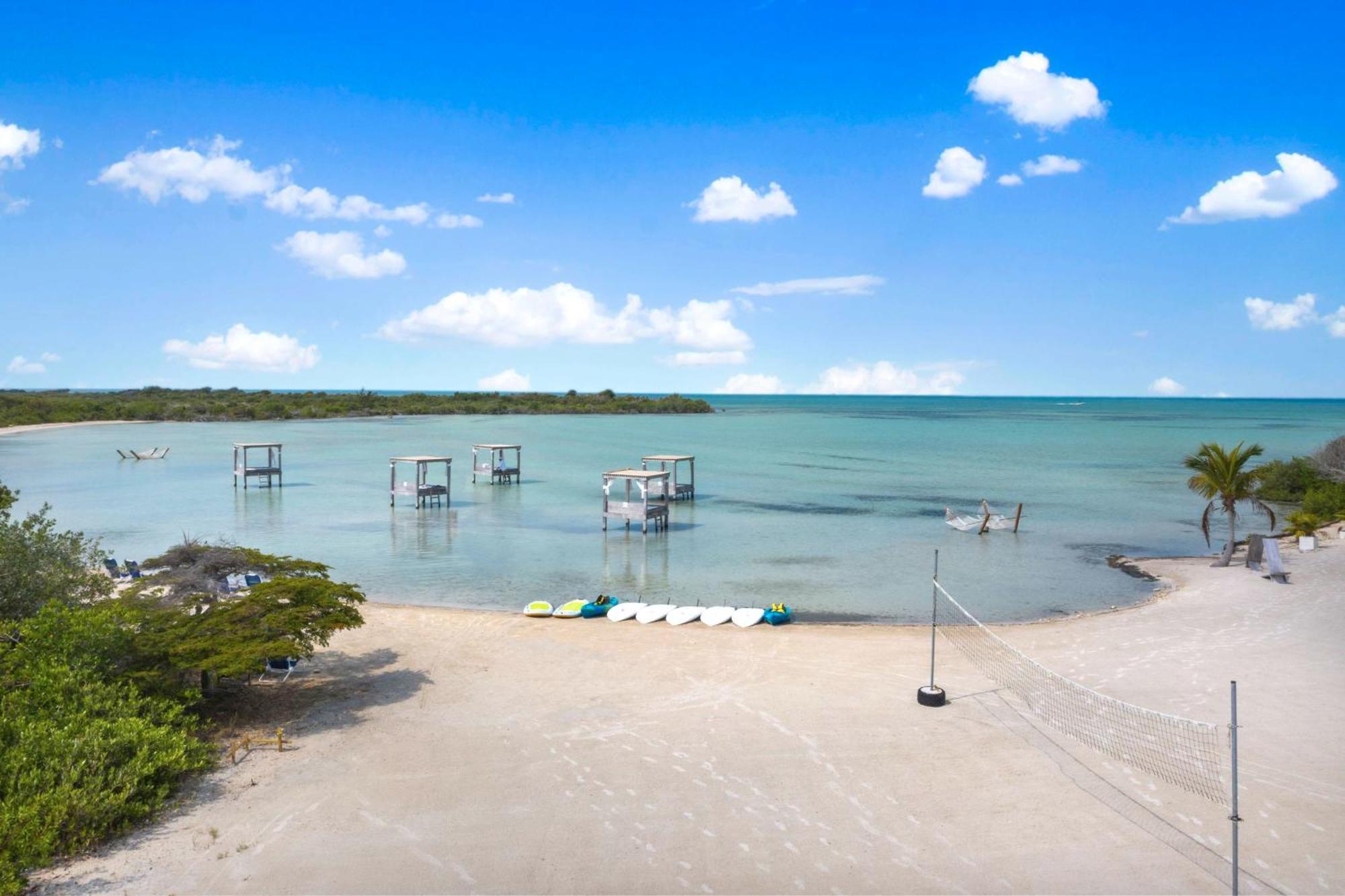 Mahogany Bay Resort And Beach Club, Curio Collection San Pedro  Extérieur photo